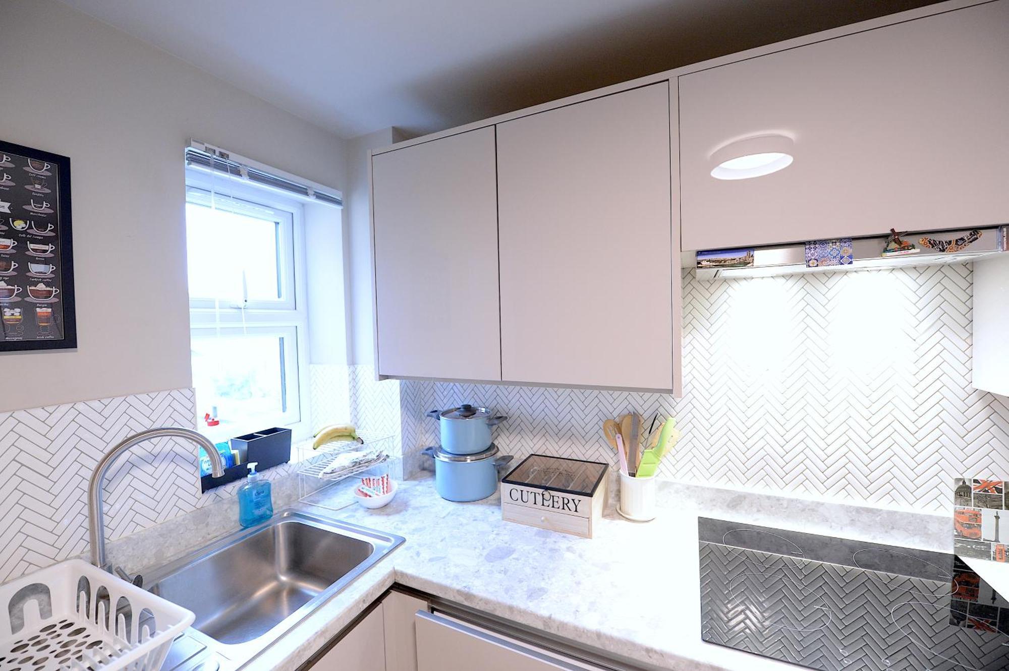 2 Bedroom Flat In Wood Green Piccadilly Line Лондон Екстериор снимка